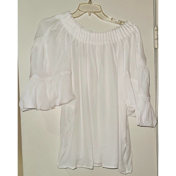 Entro Off White Scoop Neck Top ~ M - Picture 2 of 2